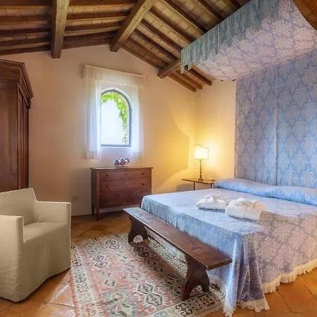 Appartement La Mita Sleeps 8 With Pool And Wifi