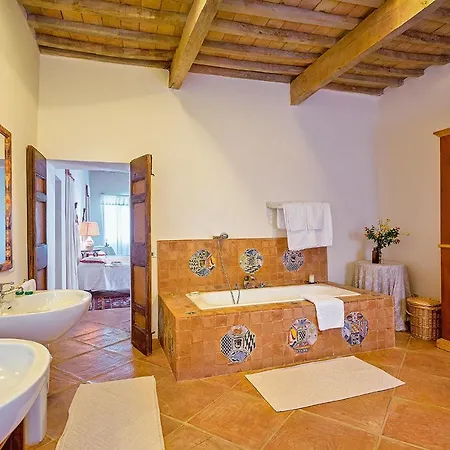La Mita Sleeps 8 With Pool And Wifi * Preggio